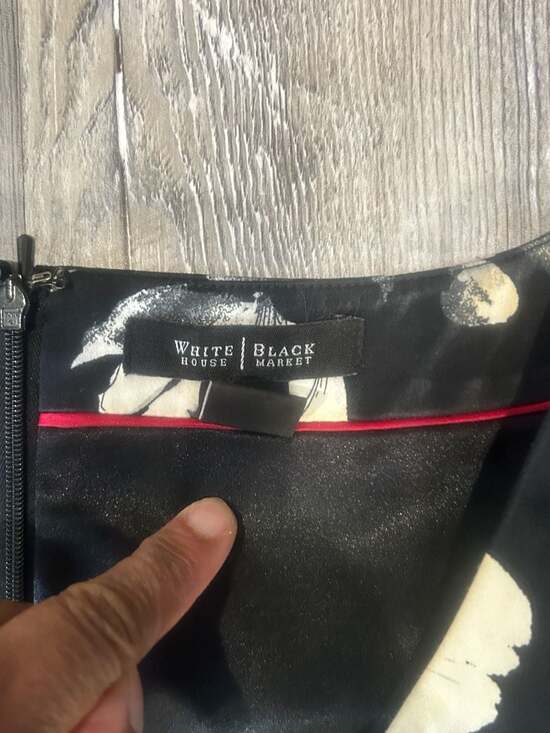 White House Black Market Floral Cap Sleeve Fit and Flare Dress Size 2 - Picture 2 of 9